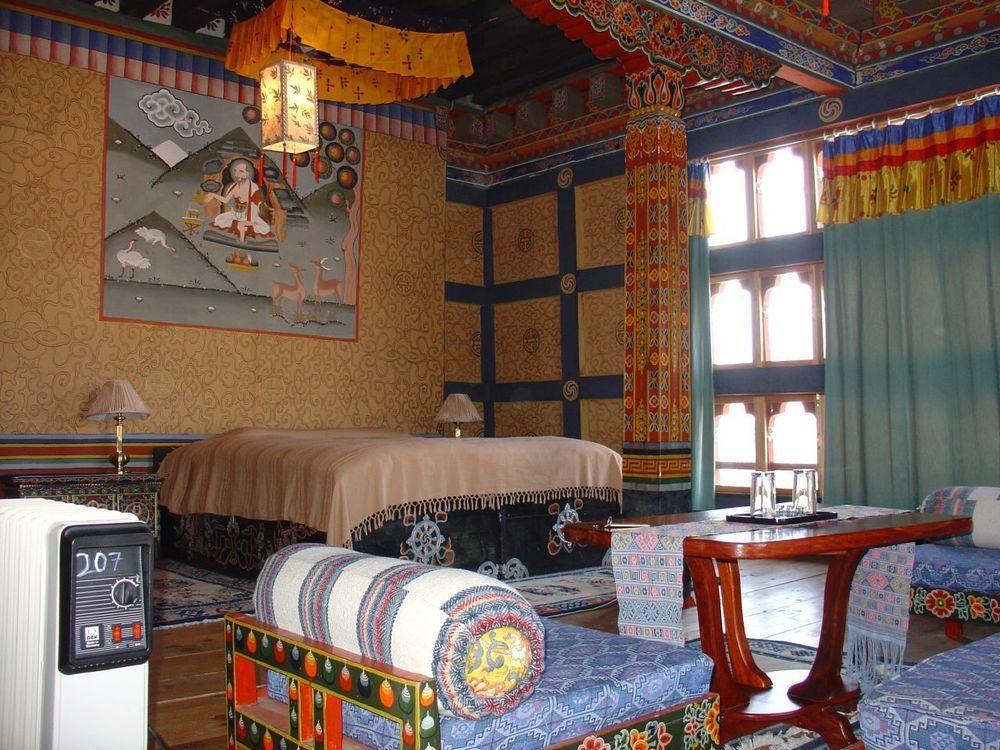 Gangtey Palace Hotel Paro Exterior photo